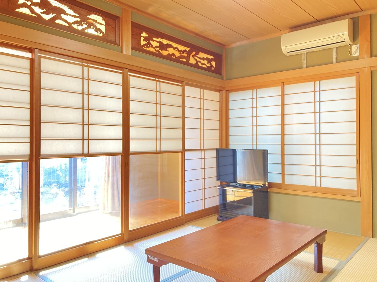 6帖和室+広縁 明るく解放感のあるお部屋♪