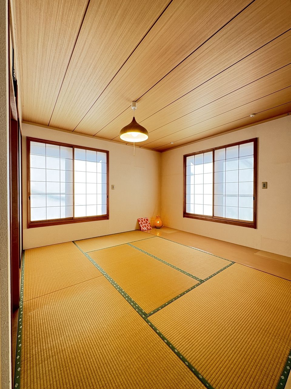 1階和室広縁付き♪ 南東角部屋♪ 電動シャッター付き♪