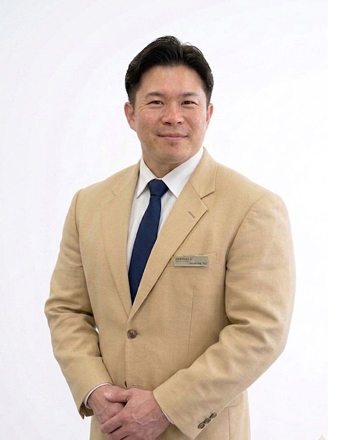 『住まいのこと、人生のこと、みろく不動産へご相談ください。』
ホームページをご覧いただきありがとうございます。
みろく不動産の代表の小林です。
私たちは、地域の皆さまに「相談してよかった」と思っていただける不動産会社を目指しています。
不動産の購入や売却。　特に初めてのことは不安がつきものです。
また、「誰に相談すれば分からない」「何から始めていいか分からない」「住宅ローンが借りれるか知りたい」「実家をどうすればいいか分からない」「相続の手続きが難しそう」「老後の暮らしに備えて住み替えたい」——そんなお話を、これまでもたくさん伺ってきました。
たとえば、相続で引き継いだ空き家を売却して新しい生活を始められた方、
遺言の作成をきっかけに家族で老後の住まいを見直された方など、
一つひとつのご相談が、より安心できる暮らしにつながっています。
みろく不動産では、不動産の売買や活用だけでなく、相続・遺言・シニアライスを安心してお過ごしいただけるよう、幅広いご相談にも対応しております。
「ちょっと話を聞いてほしい」そんなお気持ちで、ぜひ気軽にご連絡ください。
地域の皆さまに寄り添いながら“住まいと暮らしの、身近な相談役”としてお役に立てるよう努めてまいります。